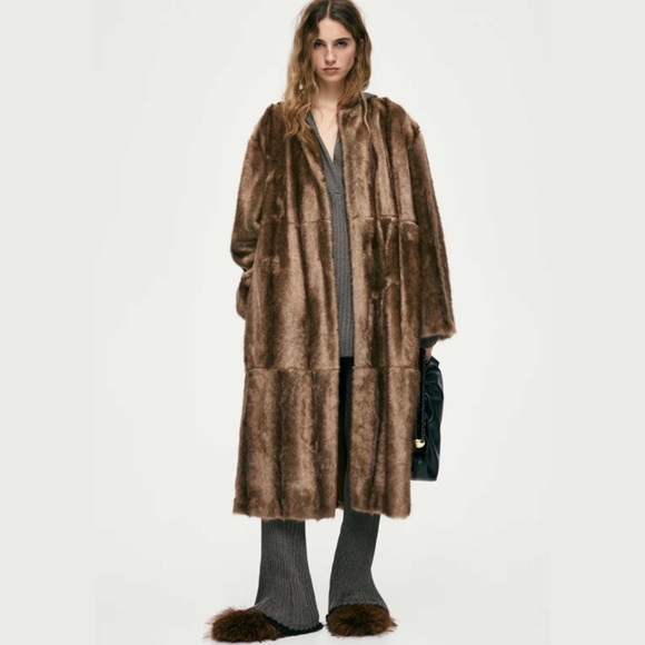 H&M NWT Viral Scarf-Detail Fur Coat ❤️🔥❤️🔥 - Picture 1 of 9